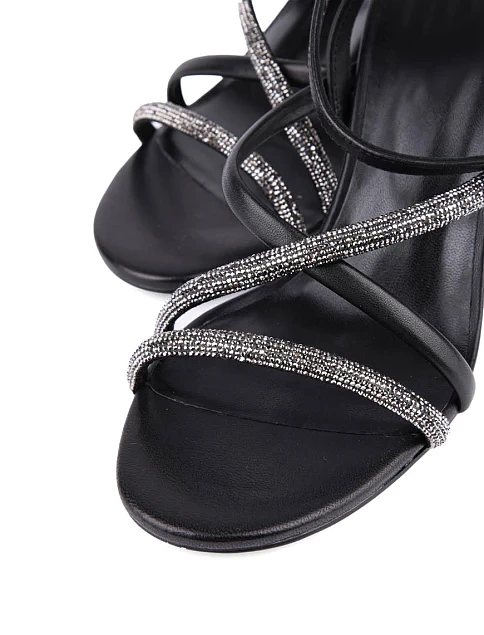 Жіночі босоніжки Attizzare шкіряні чорні - фото 5 - Miraton