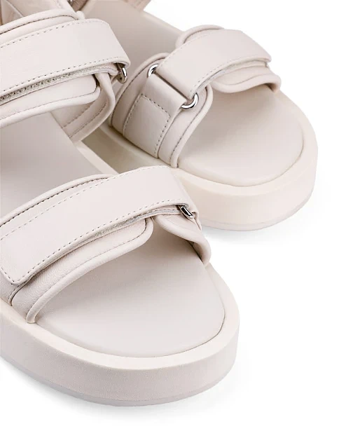 Жіночі сандалі MIRATON шкіряні молочного кольору - фото 5 - Miraton