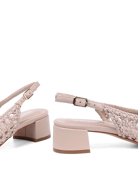 Жіночі туфлі MIRATON шкіряні бежеві - фото 2 - Miraton