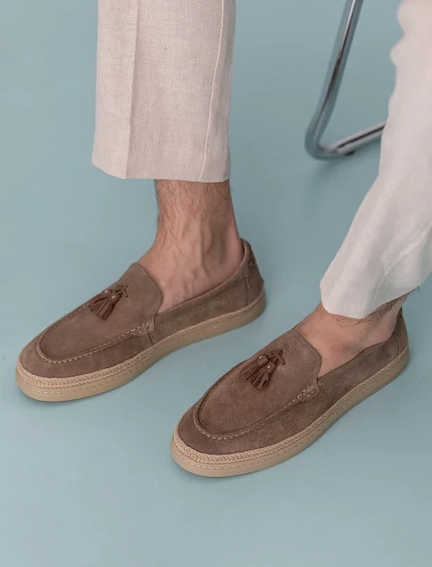 Чоловічі туфлі лофери Miguel Miratez бежеві замшеві - фото 1 - Miraton