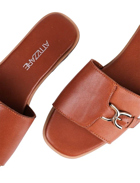 Женские шлепанцы Attizzare кожаные коричневые - фото 5 - Miraton