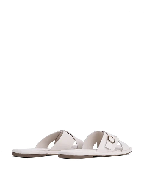 Женские шлепанцы Attizzare кожаные рисового цвета - фото 5 - Miraton