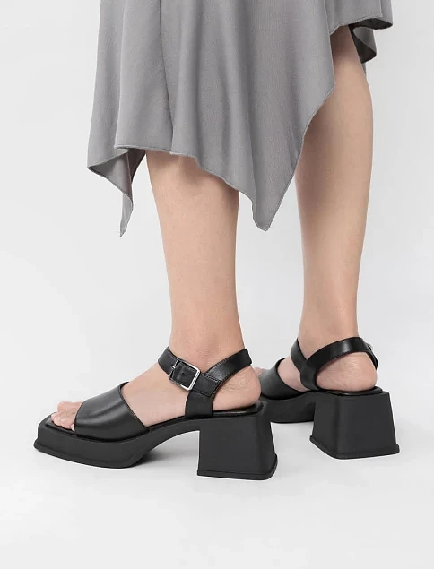 Женские босоножки Vagabond Hennie кожаные черные - фото 9 - Miraton