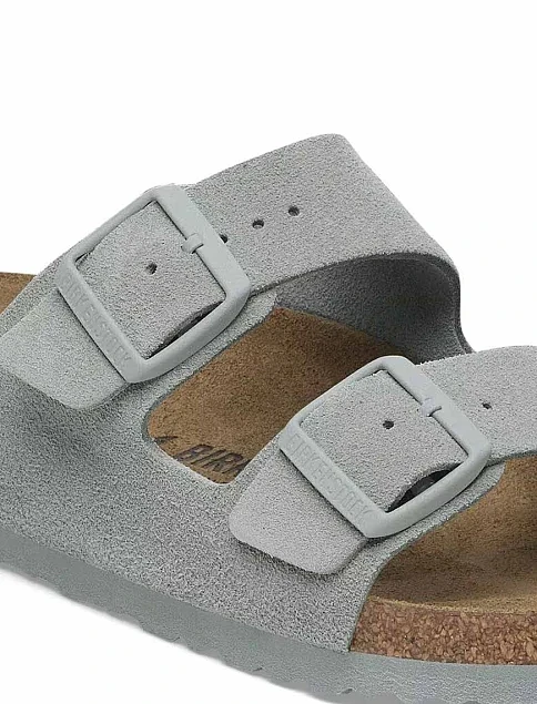 Женские шлепанцы BIRKENSTOCK Arizona zamsz замшевые серые - фото 5 - Miraton