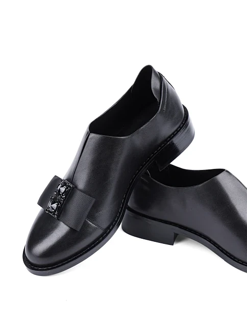 Женские туфли лоферы Attizzare кожаные черные - фото 2 - Miraton