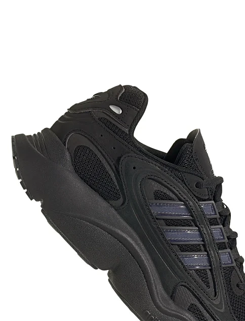 Жіночі кросівки Adidas OZMILLEN з екошкіри чорні - фото 7 - Miraton