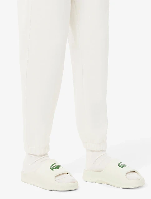 Жіночі шльопанці Lacoste гумові білі - фото 7 - Miraton