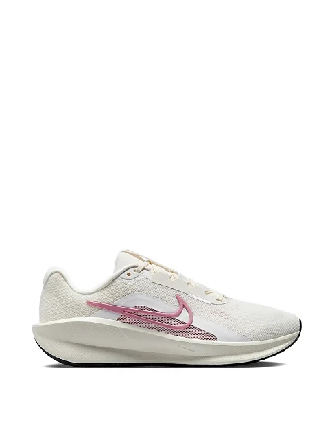 Женские кроссовки Nike DOWNSHIFTER 13 тканевые розовые - фото 1 - Miraton