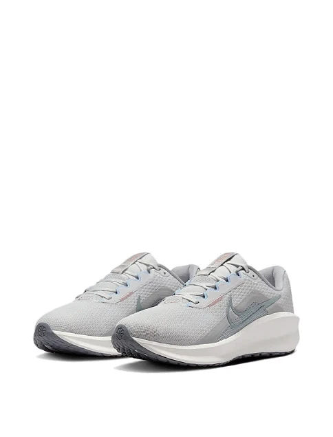 Женские кроссовки раннеры Nike DOWNSHIFTER 13 тканевые серые - фото 3 - Miraton