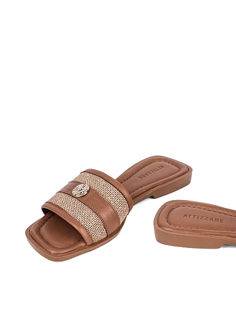 Женские шлепанцы Attizzare кожаные коричневые - фото 2 - Miraton