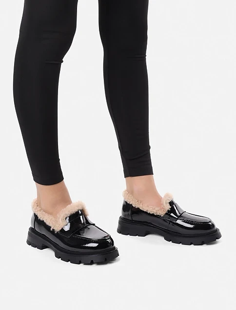 Женские туфли из наплака черные - фото 2 - Miraton