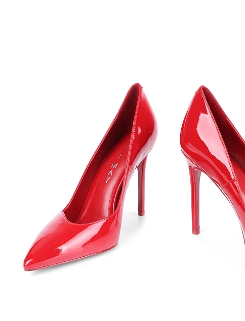 Женские туфли Mia May лаковые красные - фото 2 - Miraton