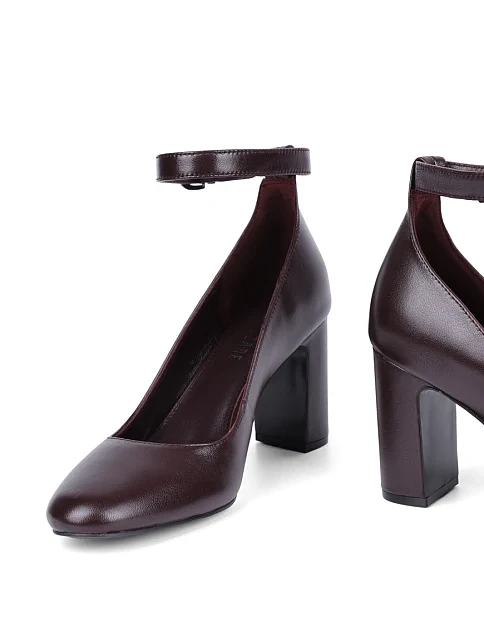 Женские туфли Attizzare кожаные бордовые - фото 2 - Miraton