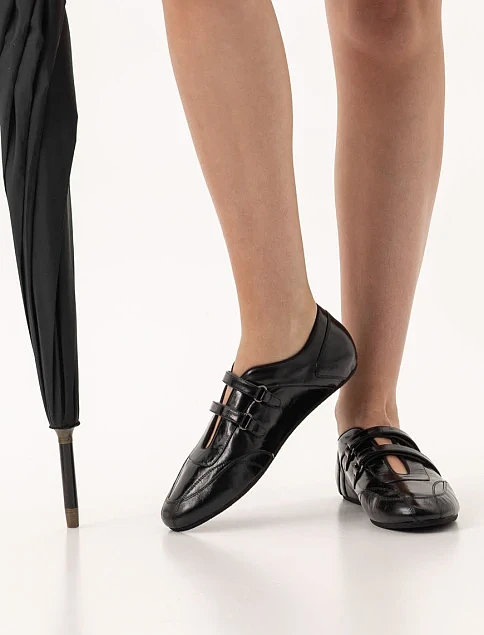 Женские кроссовки MIRATON из масляной кожи черные - фото 1 - Miraton