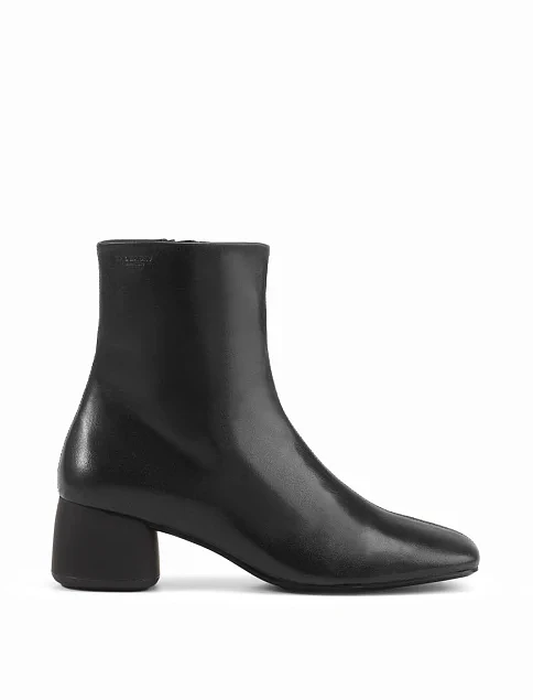 Женские ботинки Vagabond кожаные черные - фото 1 - Miraton