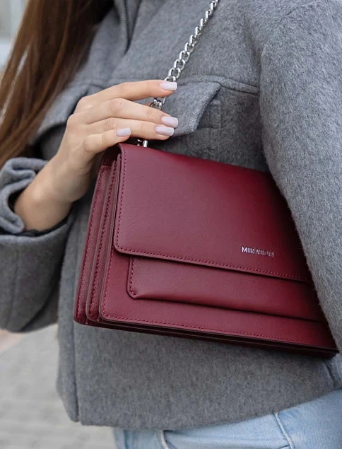 Женская сумка через плечо кожаная бордовая - фото 2 - Miraton