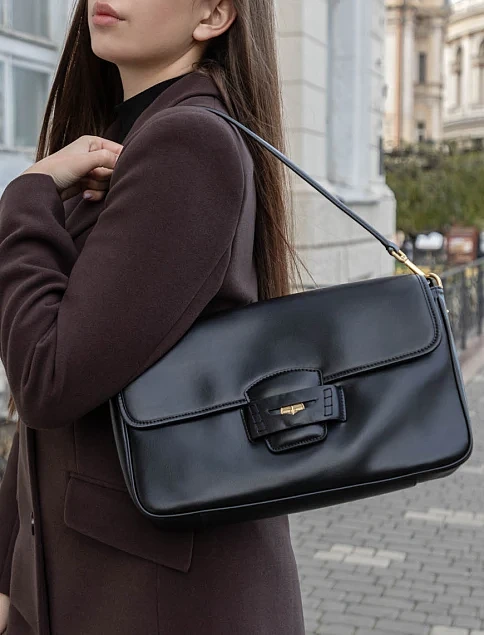 Женская сумка через плечо кожаная черная - фото 2 - Miraton