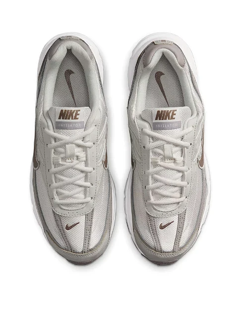 Женские кроссовки Nike Initiator Phantom кожаные бежевые - фото 4 - Miraton