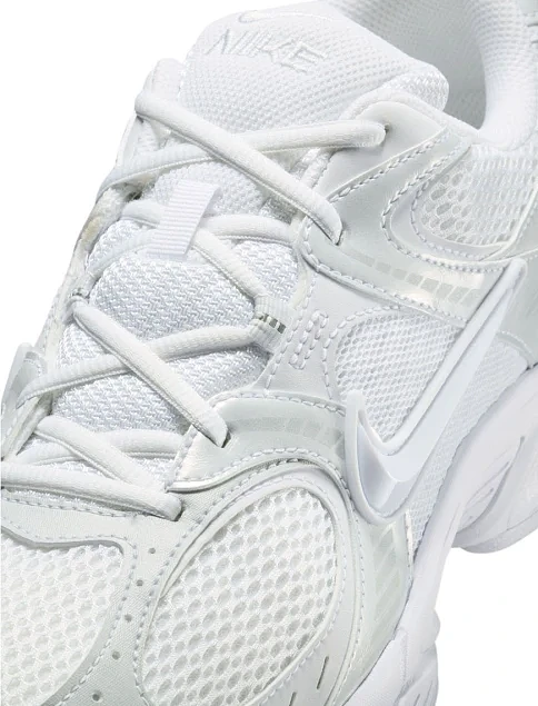 Женские кроссовки Nike V5 Rnr текстильные белые - фото 8 - Miraton