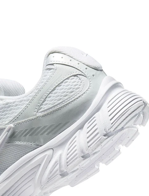 Женские кроссовки Nike V5 Rnr текстильные белые - фото 9 - Miraton