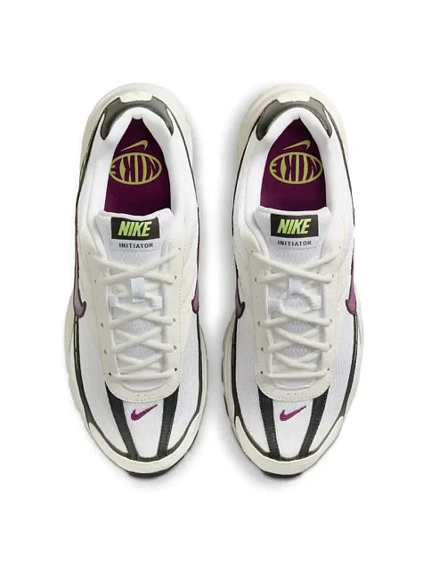 Женские кроссовки Nike Initiator из экокожи бежевые - фото 4 - Miraton