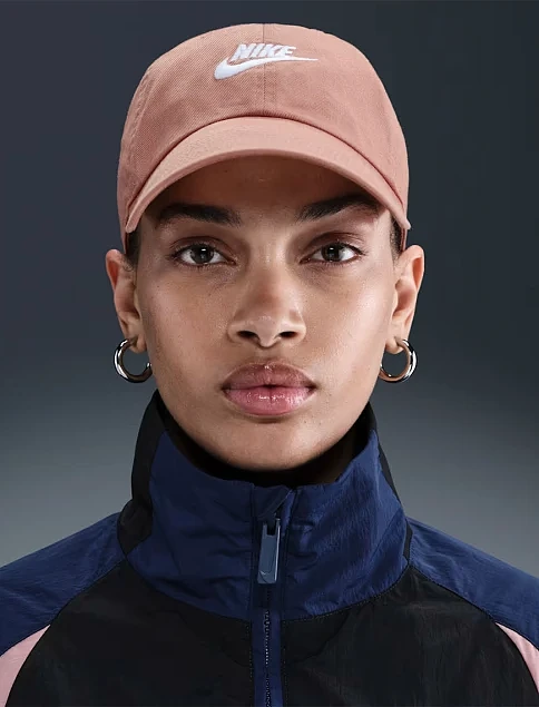 Кепка Nike текстильная коричневая - фото 1 - Miraton