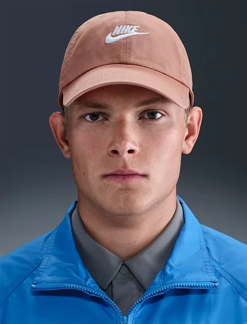 Кепка Nike текстильная коричневая - фото 3 - Miraton