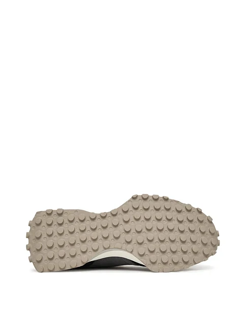 Женские кроссовки New Balance 327 замшевые черные - фото 5 - Miraton