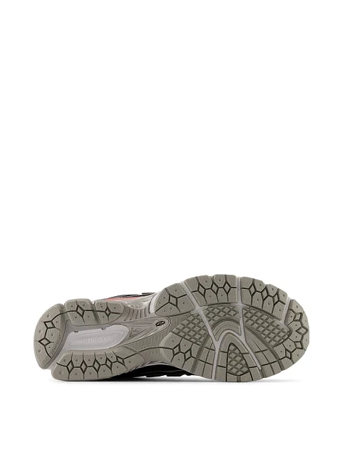 Женские кроссовки New Balance 1906 из экокожи серебряного цвета - фото 5 - Miraton