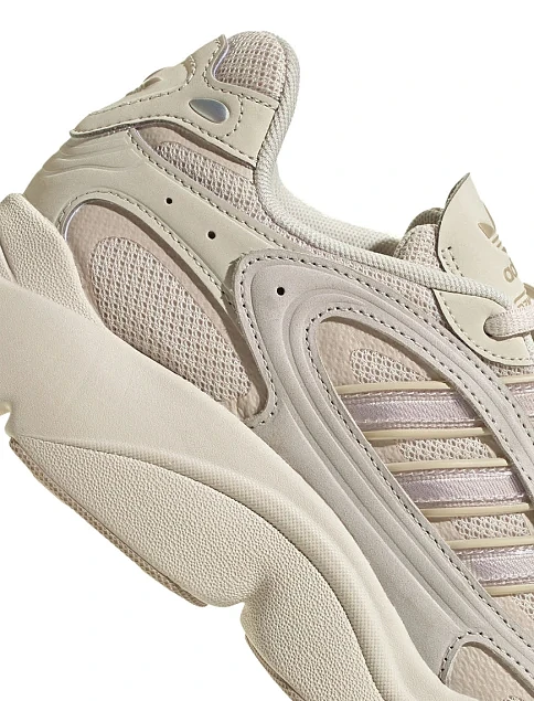 Жіночі кросівки Adidas OZMILLEN шкіряні молочного кольору - фото 7 - Miraton