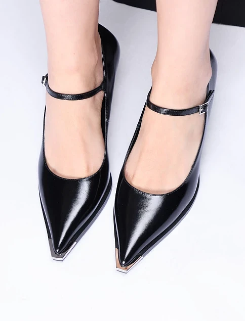 Женские туфли из масляной кожи черные - фото 7 - Miraton