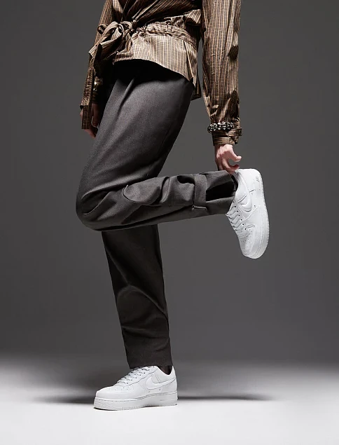 Жіночі кеди Nike W AIR FORCE 1 '07 TREND RM шкіряні білі - фото 2 - Miraton