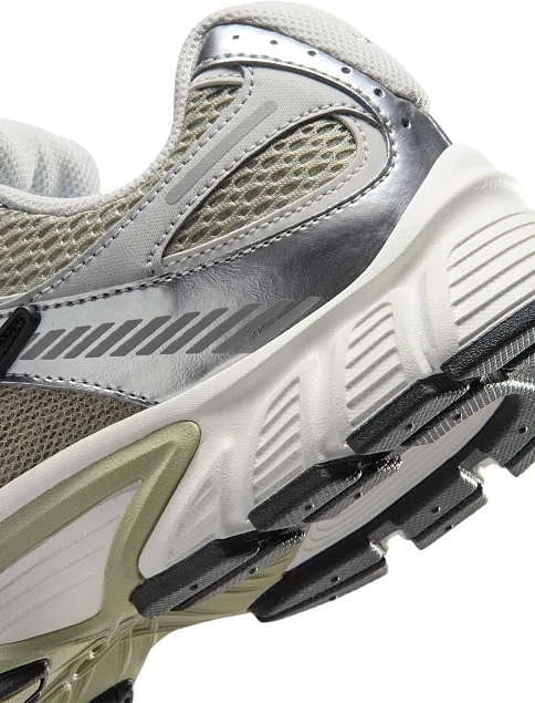 Женские кроссовки Nike V5 RNR текстильные белые - фото 7 - Miraton
