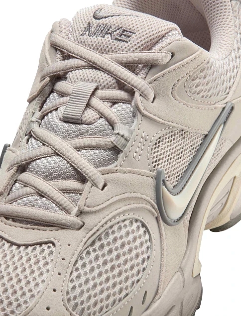 Жіночі кросівки Nike V5 RNR SUEDE текстильні бежеві - фото 6 - Miraton