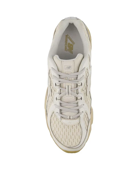 Женские кроссовки New Balance U7403OO из экокожи бежевые - фото 4 - Miraton