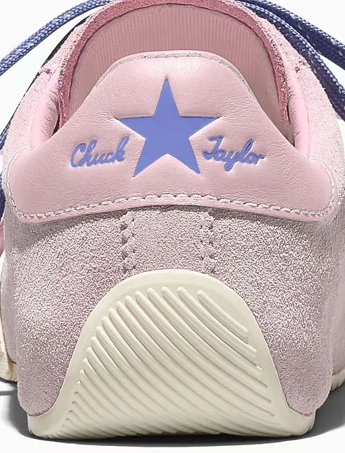 Женские кеды Converse Chuck Taylor Lo замшевые розовые - фото 8 - Miraton