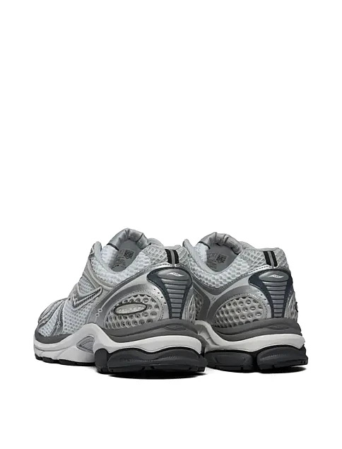 Мужские кроссовки Saucony PROGRID TRIUMPH 4 из экокожи серебряного цвета - фото 3 - Miraton