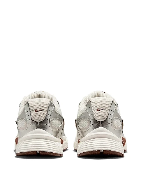 Жіночі кросівки Nike V5 RNR білі текстильні - фото 4 - Miraton