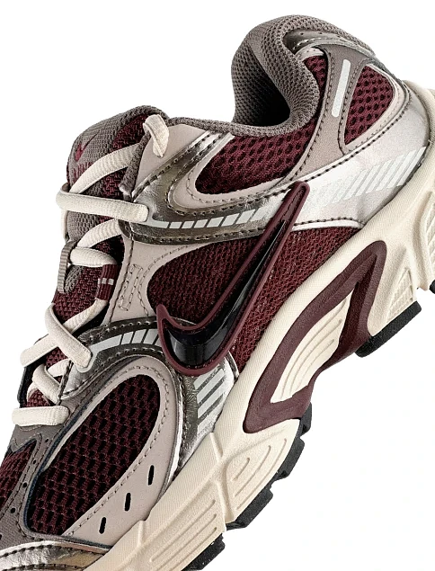 Кросівки жіночі Nike V5 RNR бордові текстильні - фото 4 - Miraton
