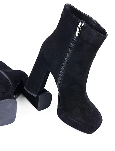 Жіночі черевики Attizzare велюрові чорні (2388-0502-2R) - фото 2 - Miraton