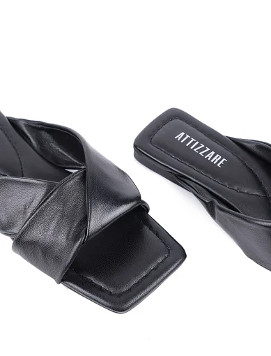 Жіночі шльопанці Attizzare шкіряні чорні - фото 5 - Miraton