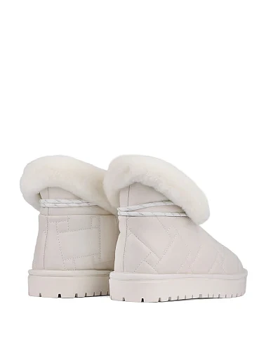 Жіночі черевики MIRATON шкіряні молочного кольору з підкладкою з натурального хутра (7117-5) - фото 4 - Miraton