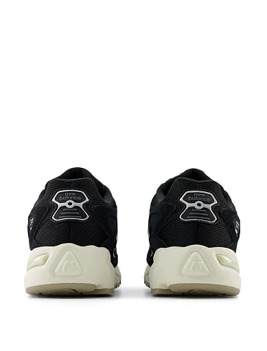 Жіночі кросівки New Balance 725 замшеві чорні (ML725BB) - фото 3 - Miraton