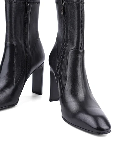 Жіночі черевики MIRATON шкіряні чорні з підкладкою з натуральної шкіри (GT20590-04-1) - фото 2 - Miraton