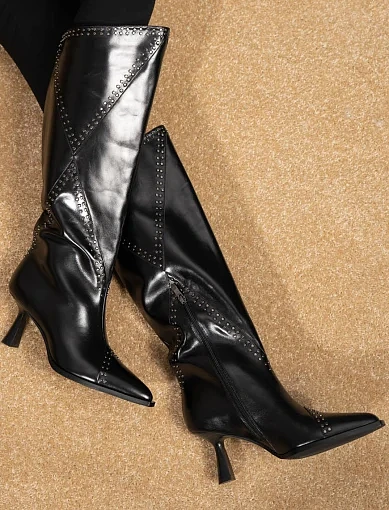 Жіночі чоботи MIRATON з масляної шкіри чорні з підкладкою з байки (8103H-1502-N400) - фото 2 - Miraton