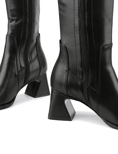 Жіночі ботфорти Attizzare шкіряні чорні з підкладкою з байки (8009-2002) - фото 4 - Miraton