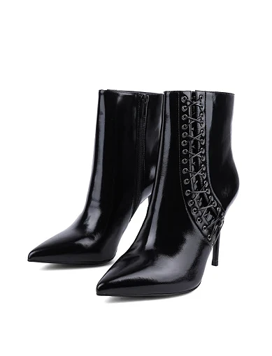 Жіночі черевики MIRATON з масляної шкіри чорні з підкладкою з байки (W287-24502-1) - фото 4 - Miraton