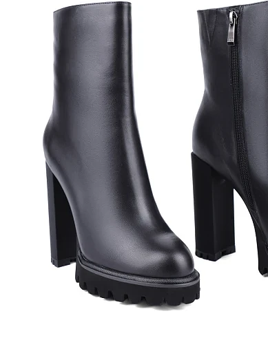 Жіночі черевики Attizzare шкіряні чорні з підкладкою з байки (S60-201) - фото 2 - Miraton