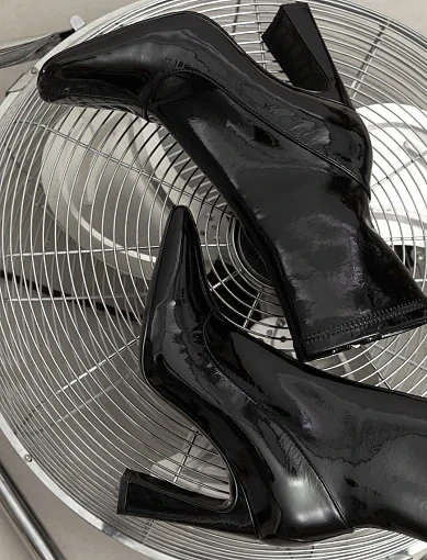 Жіночі черевики MIRATON лакові чорні з підкладкою з натуральної шкіри (L2317-3) - фото 2 - Miraton