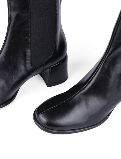 Жіночі черевики Angel Alarcon шкіряні чорні шкіряні стійкому підборі (24580-469A) - фото 5 - Miraton